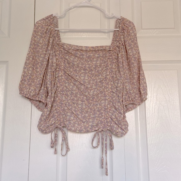 NWT SO cinch front puff sleeve floral top - Picture 4 of 10